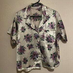VICTORIA’S SECRET Satin Shirt